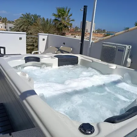 Duplex Nosy Be Vue Sur Avec Solarium Et Jacuzzi